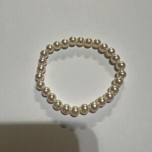 5 items for $20 - Pearl elastic bracelet